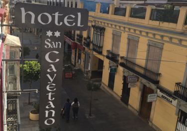 Airbnb vs. Budget Hotels Airbnb vs. Budget Hotels